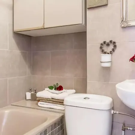 La Belle Du Marais Parijs