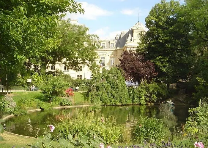 La Belle Du Marais